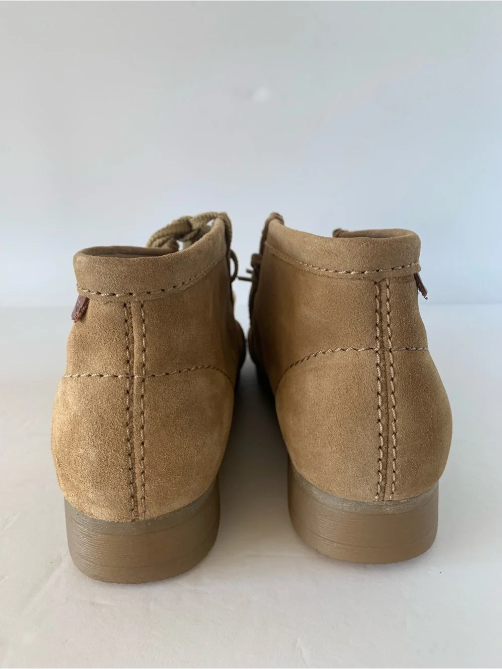 NEW Clark’s Wallaston Dark Sand Suede Chukka Moccasin Boot Men’s Size 9 NWOB